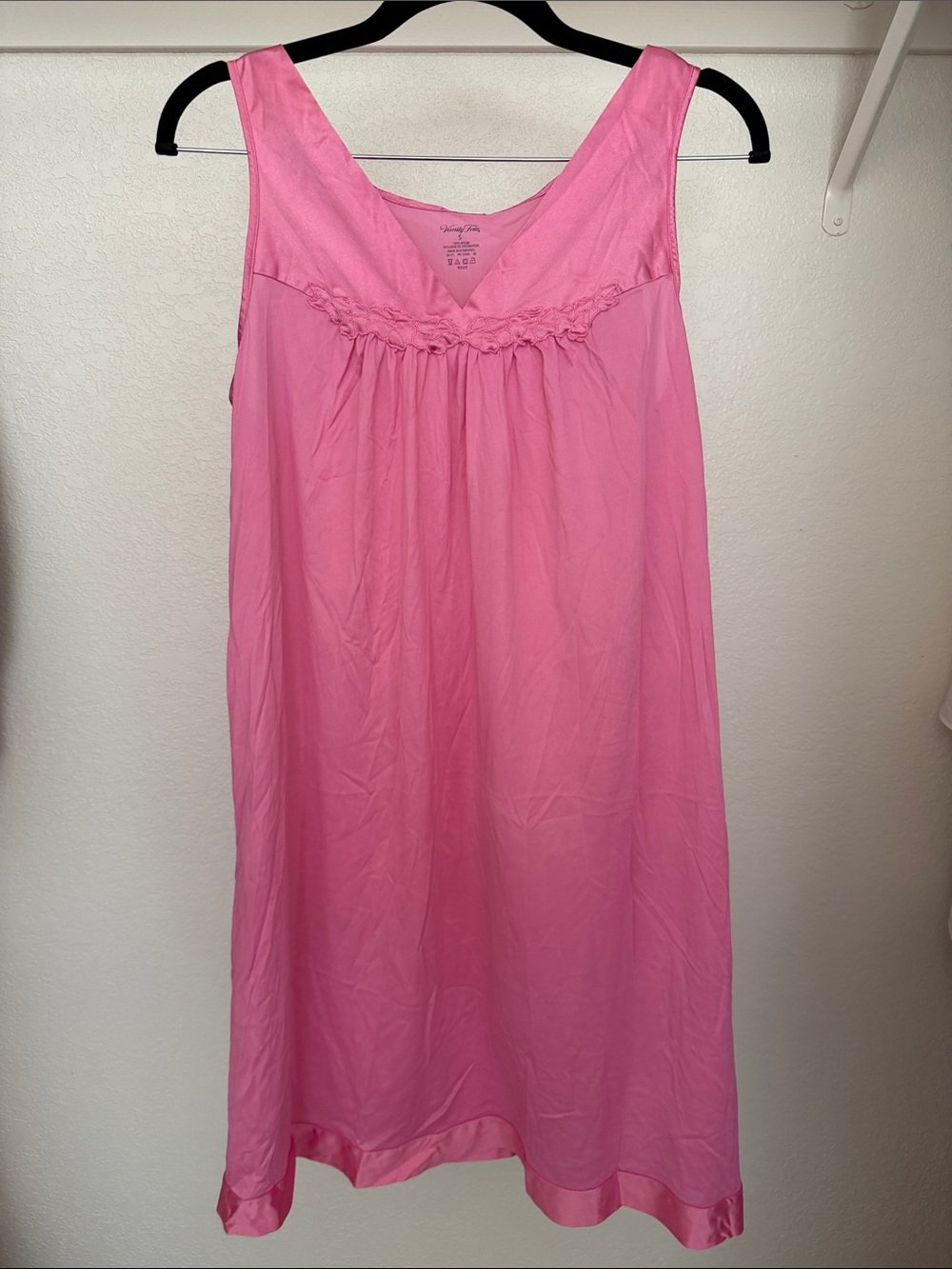 Women's Pink Sleeveless Chemise with Gathered Neckline